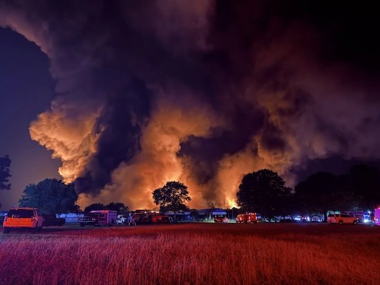 Fire destroys factory